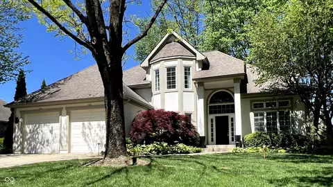 6012 Leatherback Dr, Columbus, IN 47201