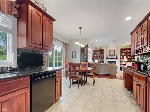 6012 Leatherback Dr, Columbus, IN 47201 photo 15