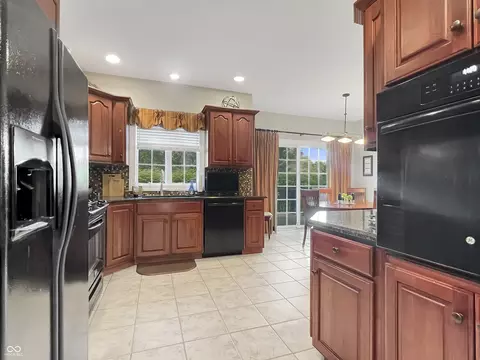 6012 Leatherback Dr, Columbus, IN 47201 photo 17