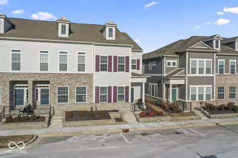 672 Lagerfield Dr, Carmel, IN 46032