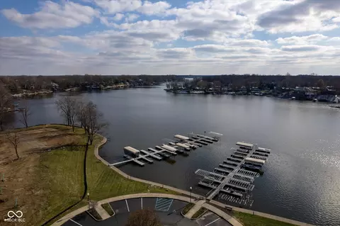 20971 Shoreline Ct #214, Noblesville, IN 46062