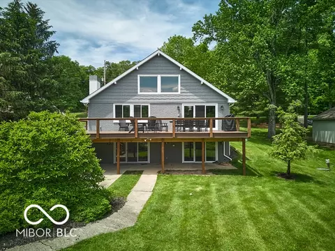 4871 S Poplar Dr, Columbus, IN 47201