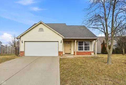 5218 W Hidden Ridge Ct, Indianapolis, IN 46221