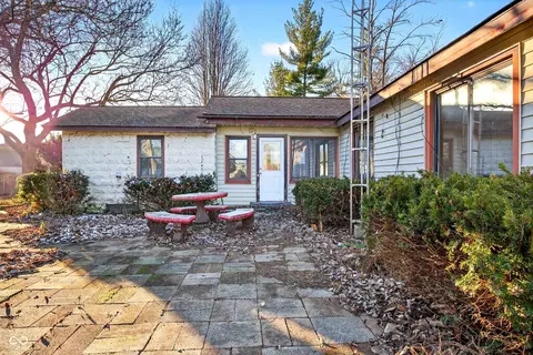 Exterior - 960 Stevens St, Mitchell, IN 47446 photo 2 of 11