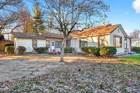 Exterior - 960 Stevens St, Mitchell, IN 47446 photo 1 of 11