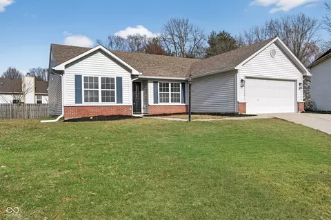 4624 Walker St, Greenwood, IN 46143