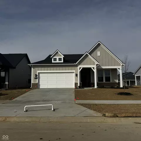834 Alumroot Dr, Greenwood, IN 46143