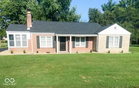 215 Sharan Dr, Brownstown, IN 47220