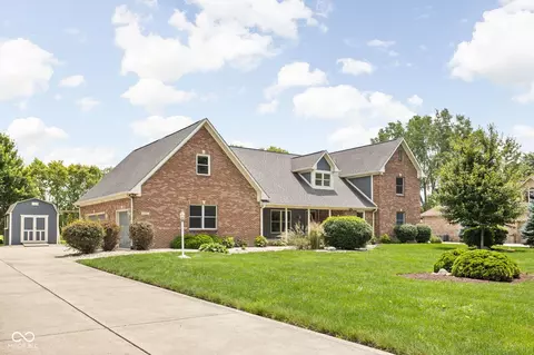 5695 N Red Oak Dr, Greenfield, IN 46140