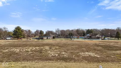 2687 S Kings Way, New Palestine, IN 46163
