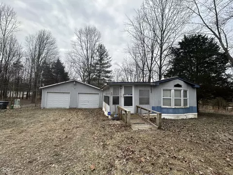 319 Honeylocust Pl, North Vernon, IN 47265