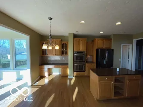 Kitchen - 5355 Acadia Ct, Plainfield, IN 46168 photo 4 of 5