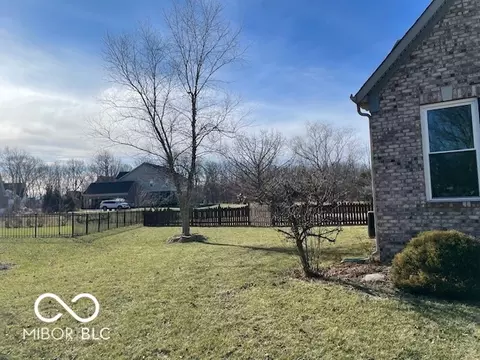 Exterior - 5355 Acadia Ct, Plainfield, IN 46168 photo 6 of 12