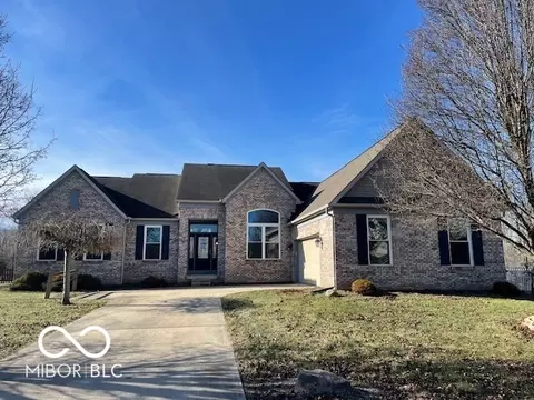 Exterior - 5355 Acadia Ct, Plainfield, IN 46168 photo 3 of 12