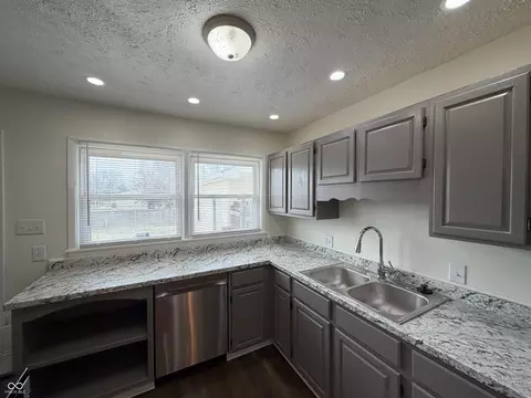 401 E Sumner Ave, Indianapolis, IN 46227 photo 16