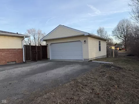 401 E Sumner Ave, Indianapolis, IN 46227 photo 4