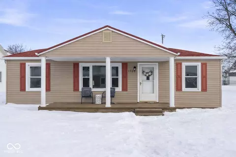 1706 E 23rd St, Muncie, IN 47302