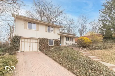 520 Hawthorn Rd, New Castle, IN 47362