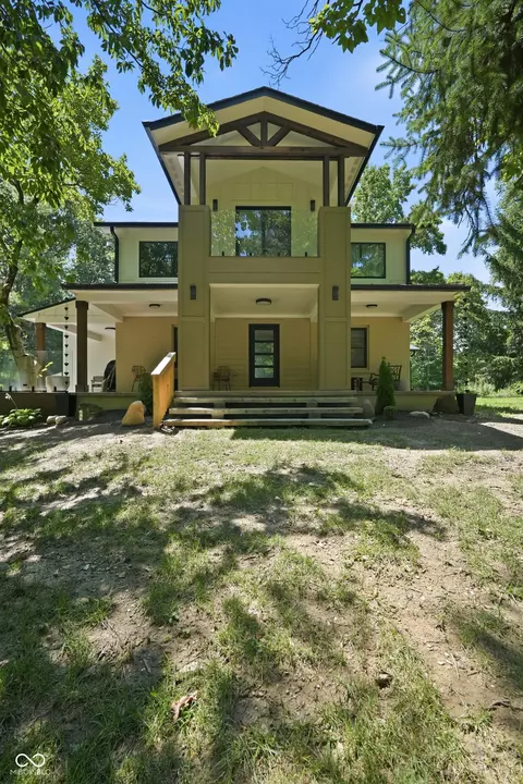 7980 Royal Ave, Zionsville, IN 46077