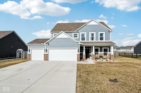 35 Manchester Dr, Trafalgar, IN 46181