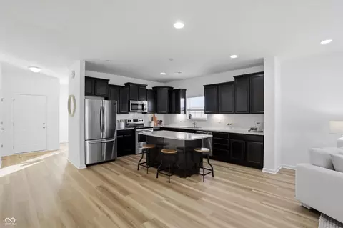 Kitchen - 842 Declaration Dr, Pittsboro, IN 46167 photo 1 of 7