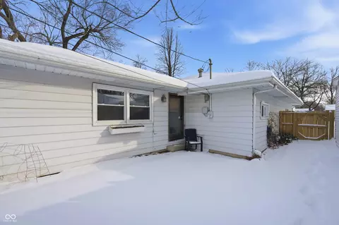 Exterior - 607 N Shellbark Rd, Muncie, IN 47304 photo 3 of 5