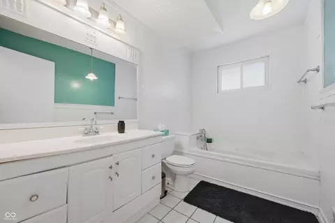 Bath - 607 N Shellbark Rd, Muncie, IN 47304 photo 1 of 2