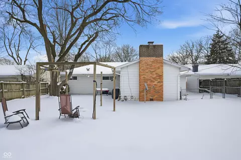 Exterior - 607 N Shellbark Rd, Muncie, IN 47304 photo 4 of 5