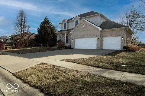 5263 Brooks Bnd, Greenwood, IN 46143