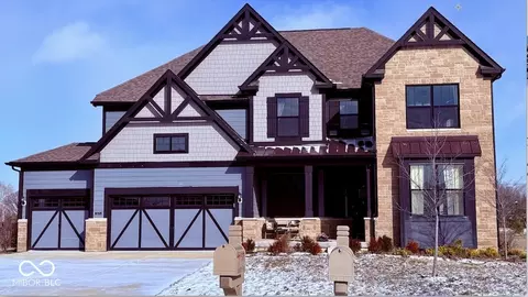 5175 Peachtree Rd, Zionsville, IN 46077