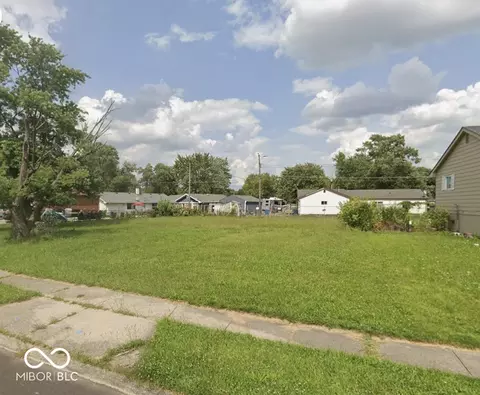 5133 Elmhurst Dr, Lawrence, IN 46226
