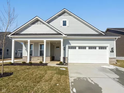 840 Alumroot Dr, Greenwood, IN 46143