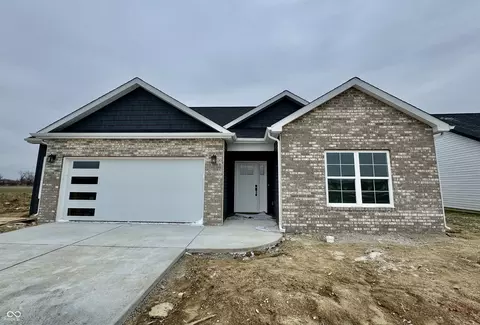 2489 Fiona Dr, Kokomo, IN 46902