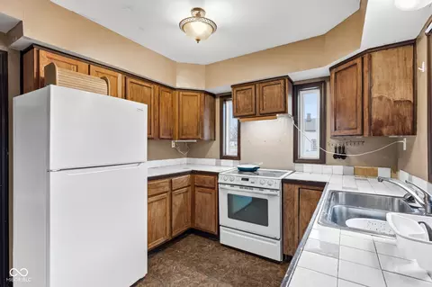 Kitchen - 2800 E 16th St, Muncie, IN 47302 photo 1 of 1