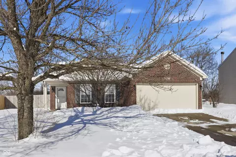 640 Wheat Field Ln, New Whiteland, IN 46184