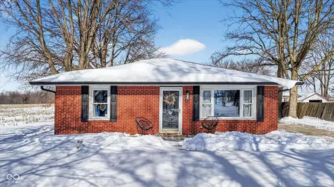 1408 W 60th St, Anderson, IN 46013