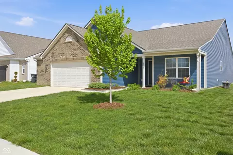 6758 Honeysuckle Way, Pendleton, IN 46064 photo 2