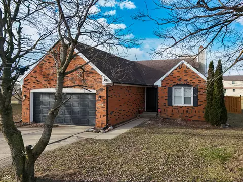 10115 Park Ridge Dr, Indianapolis, IN 46229