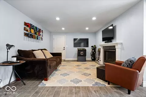 Living - 7790 E 126th St, Fishers, IN 46038 photo 4 of 5