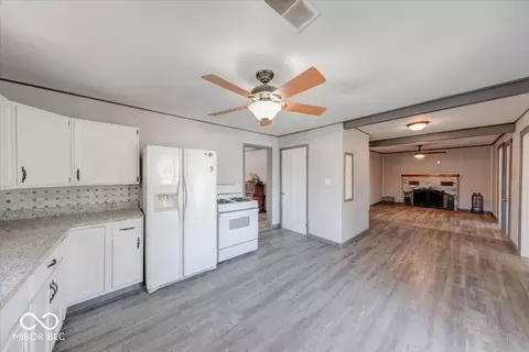 Entry Way - 1630 Elbert St, Indianapolis, IN 46227 photo 1 of 2