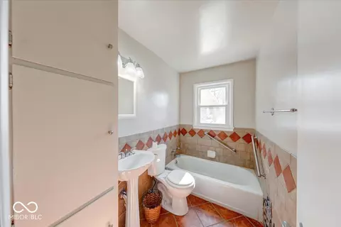 Bath - 1630 Elbert St, Indianapolis, IN 46227 photo 1 of 2