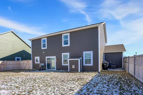 Exterior - 637 Kilmore Dr, Pendleton, IN 46064 photo 7 of 8