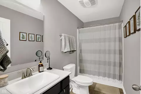 Bath - 637 Kilmore Dr, Pendleton, IN 46064 photo 2 of 2