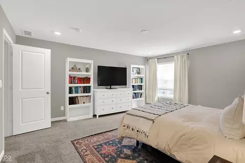 Bedroom - 637 Kilmore Dr, Pendleton, IN 46064 photo 2 of 10