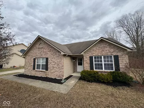 5763 W Deerview Bnd, Mccordsville, IN 46055