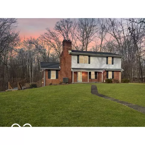 2626 N Woodvale St, Terre Haute, IN 47803