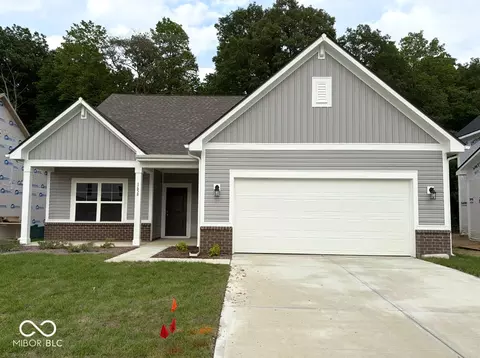 1658 Pebble Beach Dr, Pendleton, IN 46064