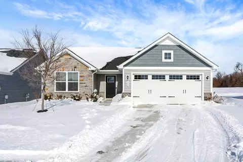 952 Green Valley Dr, Lebanon, IN 46052
