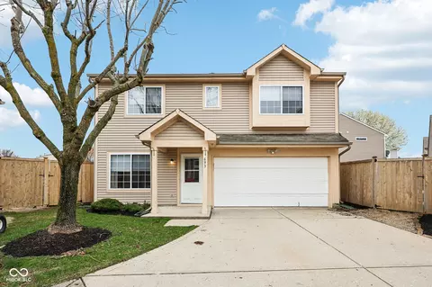 693 Cembra Dr, Greenwood, IN 46143
