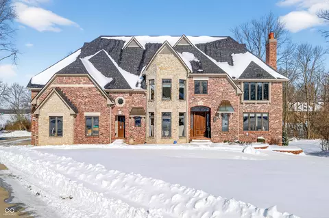 6460 Deerfield Dr, Greenwood, IN 46143